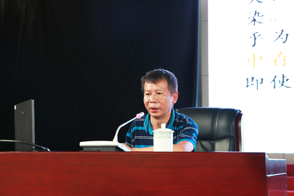 宜良县疾病预防控制中心到宜良监狱进行艾滋病防病知识培训