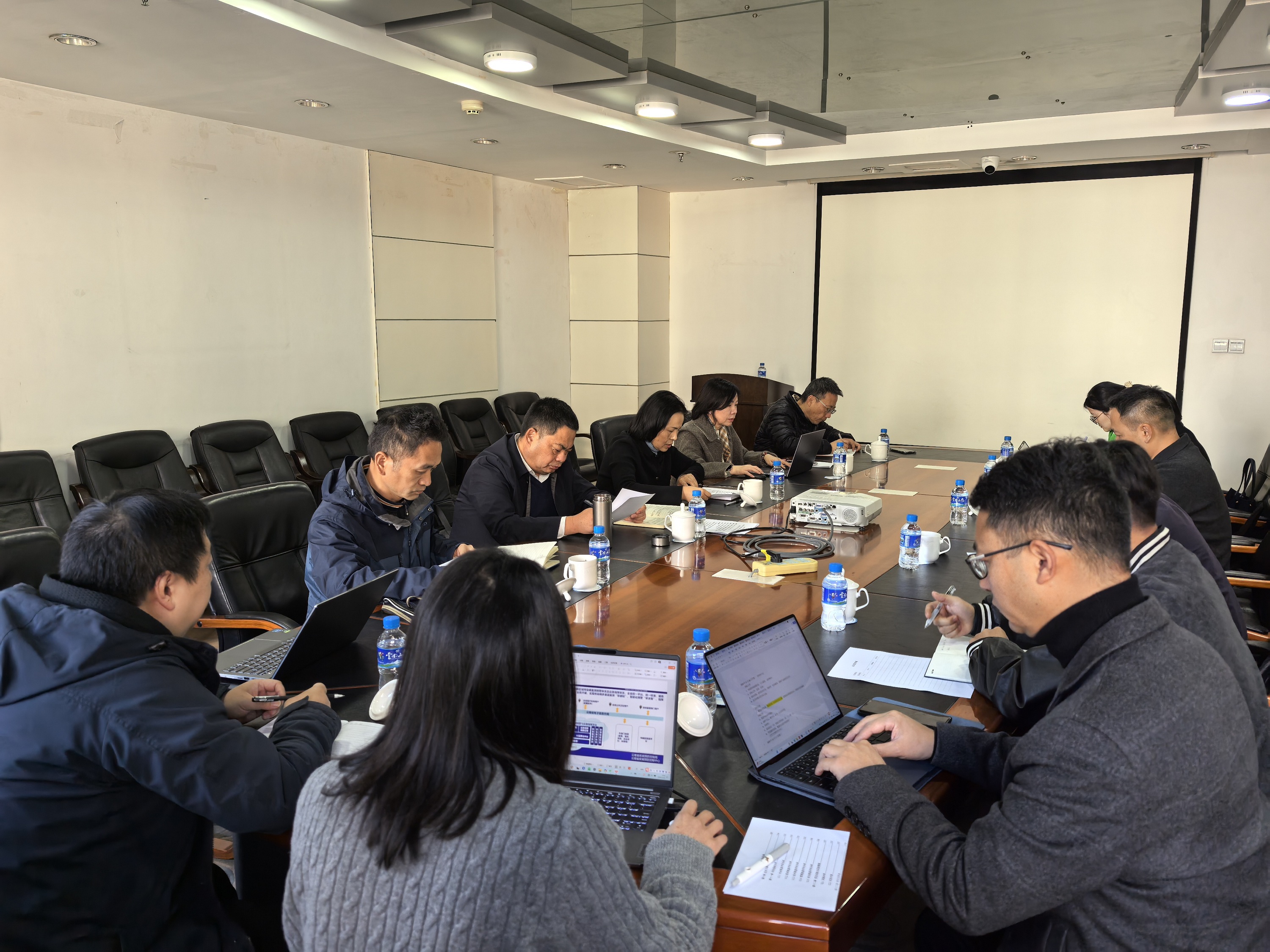 云南省疾病预防控制中心召开省统筹区域传染病监测预警与应急指挥能力提升项目建设廉政座谈会
