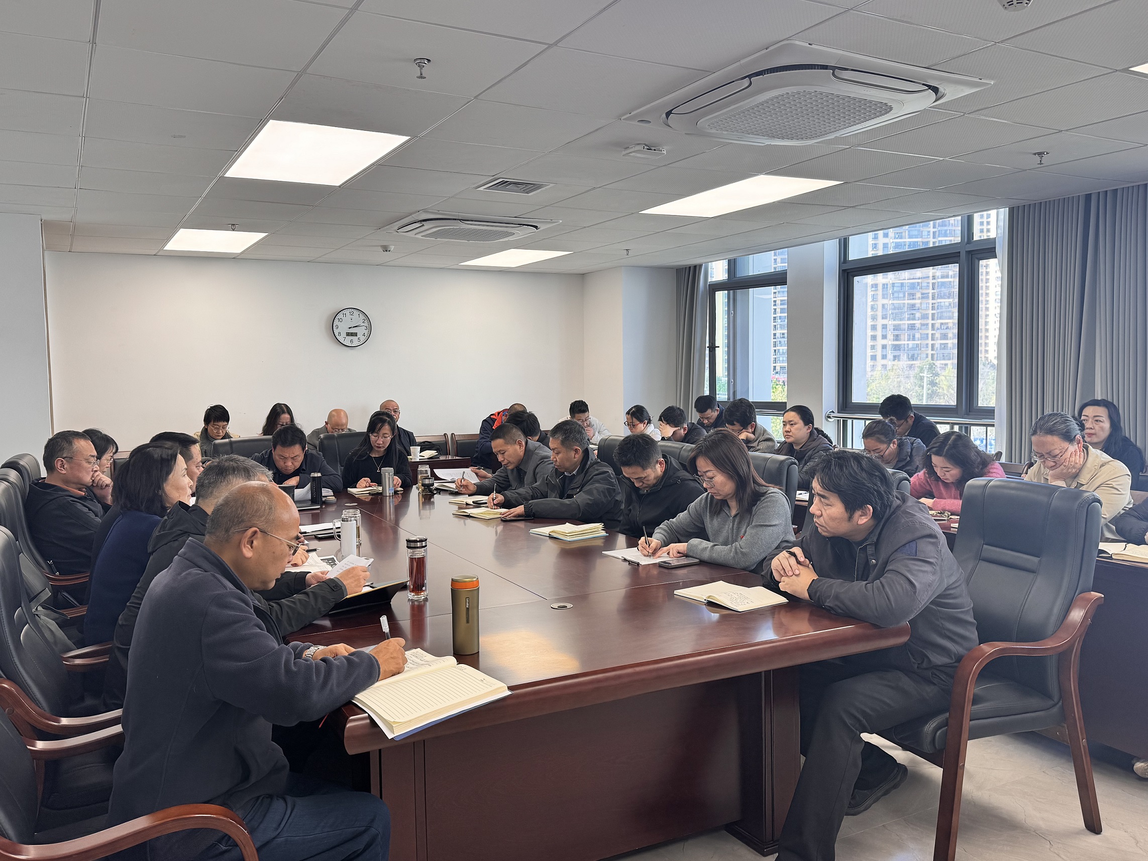 云南省疾病预防控制中心举行2026年党委理论学习中心组第一次集中学习