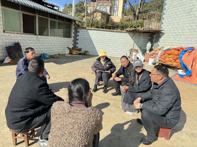 走访慰问送温暖，真情帮扶暖民心——楚雄州疾控中心到挂联点武定县猫街镇麦地冲、三家村开展走访慰问活动