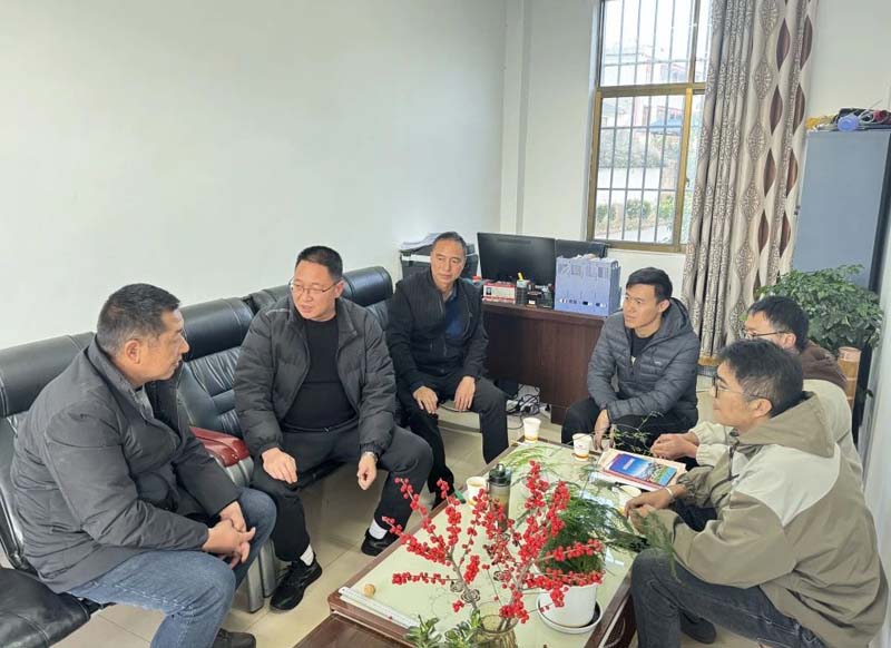 走访慰问送温暖，真情帮扶暖民心——楚雄州疾控中心到挂联点武定县猫街镇麦地冲、三家村开展走访慰问活动