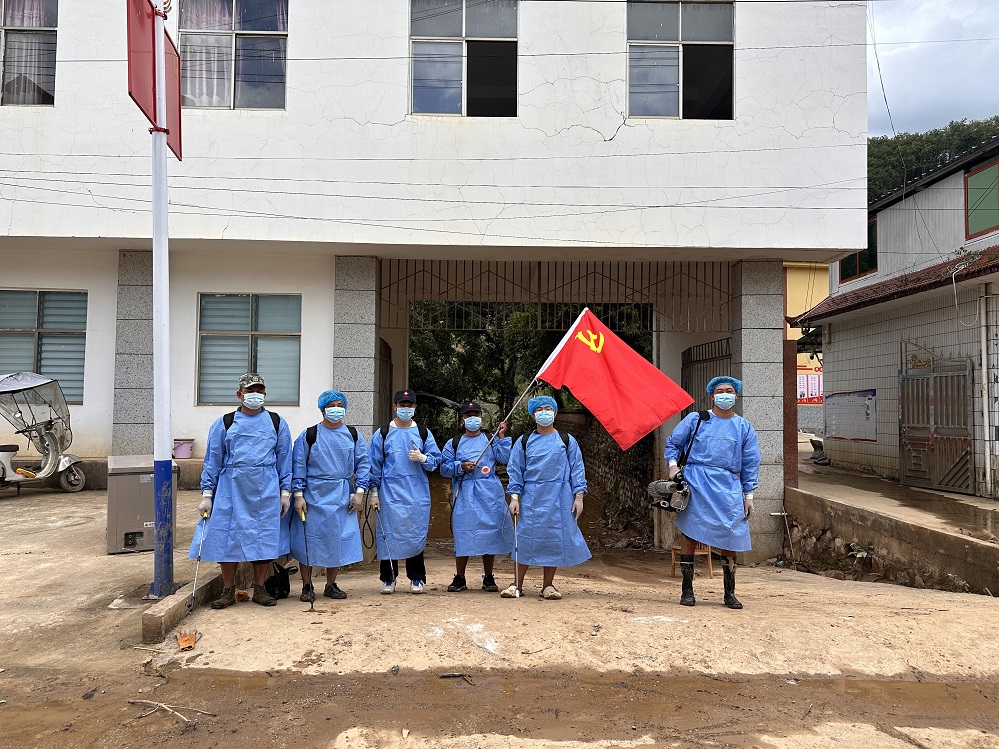 孟连县疾控中心｜党建引领，筑牢灾后防疫“红色堤坝”