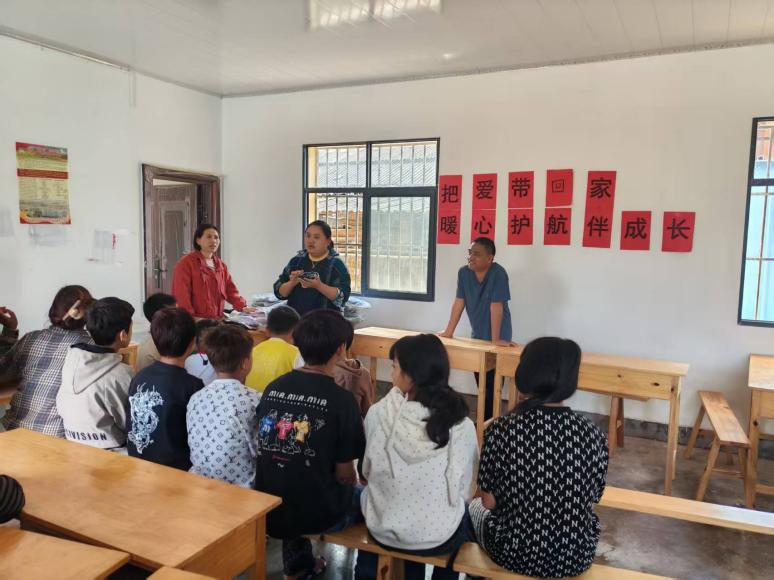 疾控护苗暖冬行 民族团结伴成长 ——孟连县疾控中心开展儿童关爱服务活动