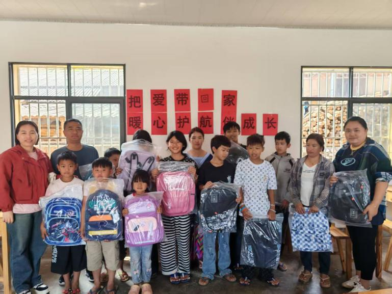疾控护苗暖冬行 民族团结伴成长 ——孟连县疾控中心开展儿童关爱服务活动