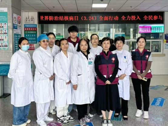 孟连县“五进一访视”开展2026年“世界防治结核病日”宣传活动