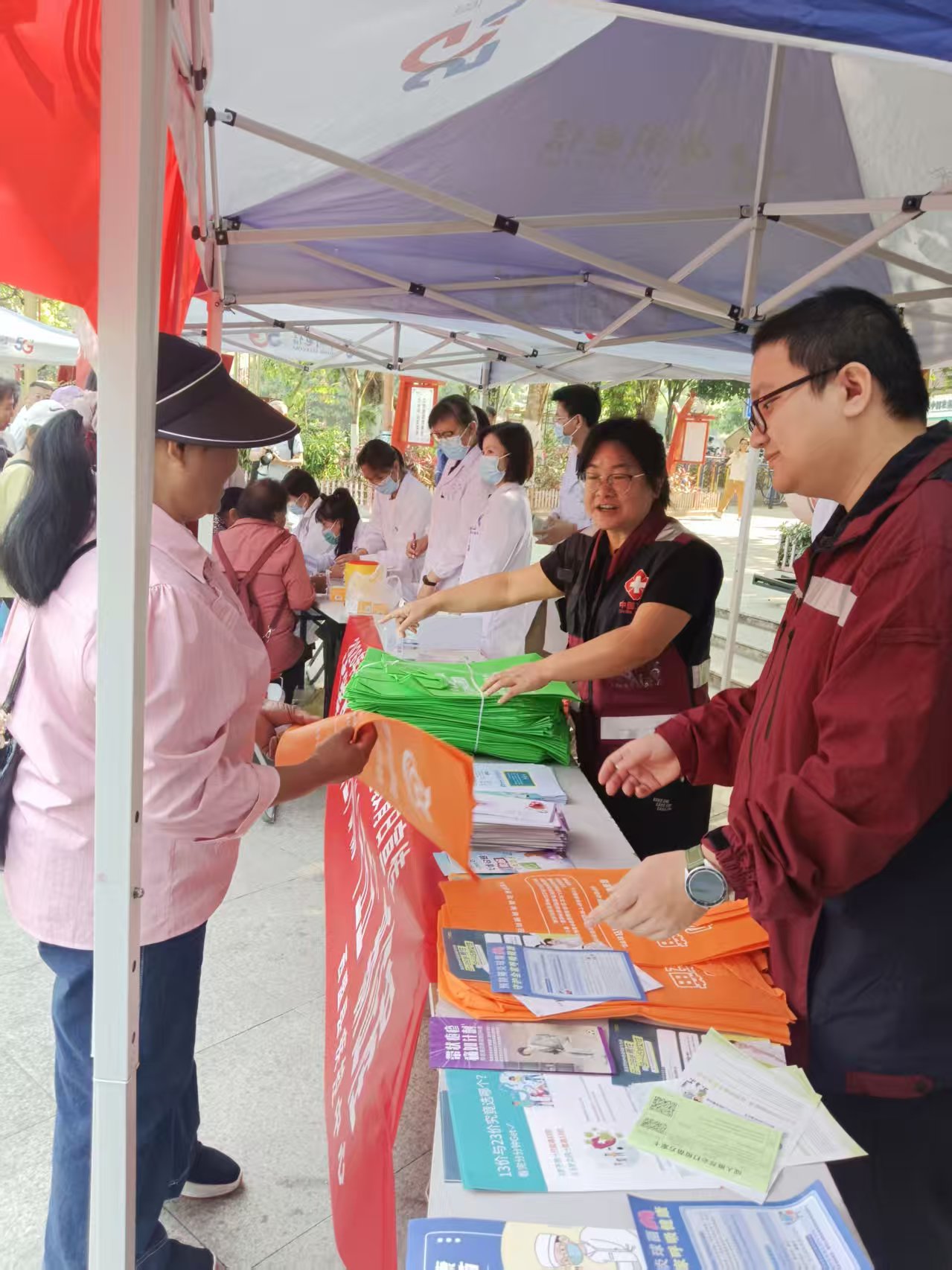 国家安全 你我共筑 筑牢公共卫生安全防线—西盟县疾控中心开展全民国家安全教育日宣传活动