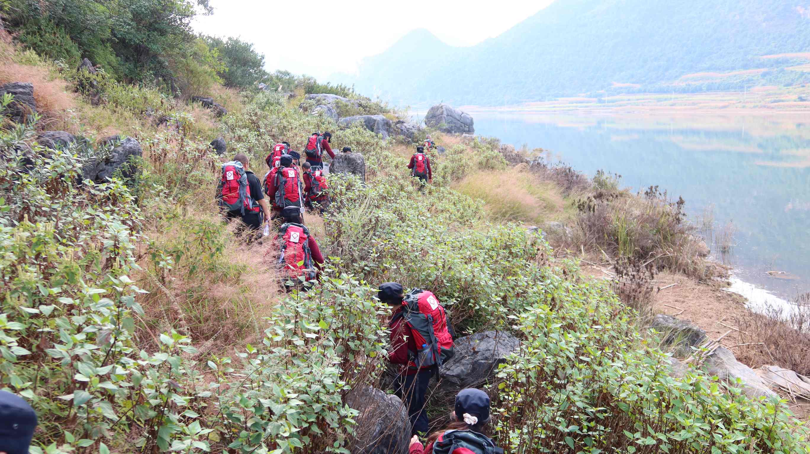实战砺兵踏山路 筑牢乡村防疫线