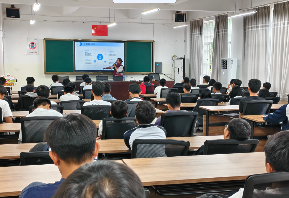 元江县扎实推进“健康科普行——万场健康知识讲座”进校园活动