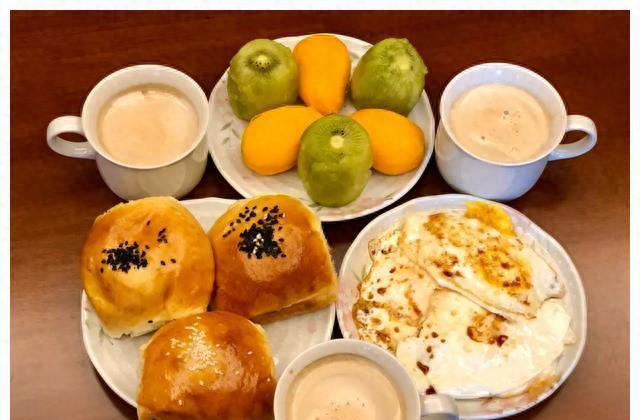 早餐为什么不能吃大米粥？医生：不止是米粥，这三物，请嘴下留情