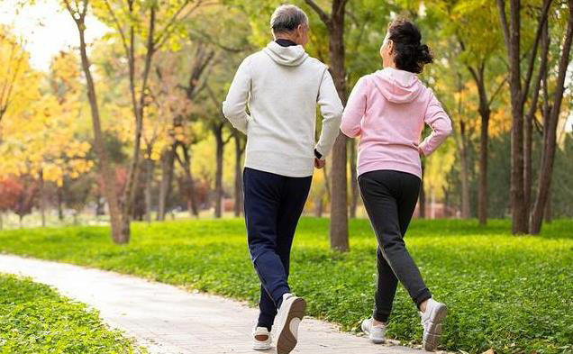 62岁大爷每天跑5公里，1年从不间断，体检结果让医生都愣了