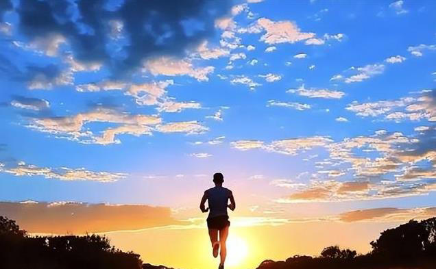 62岁大爷每天跑5公里，1年从不间断，体检结果让医生都愣了