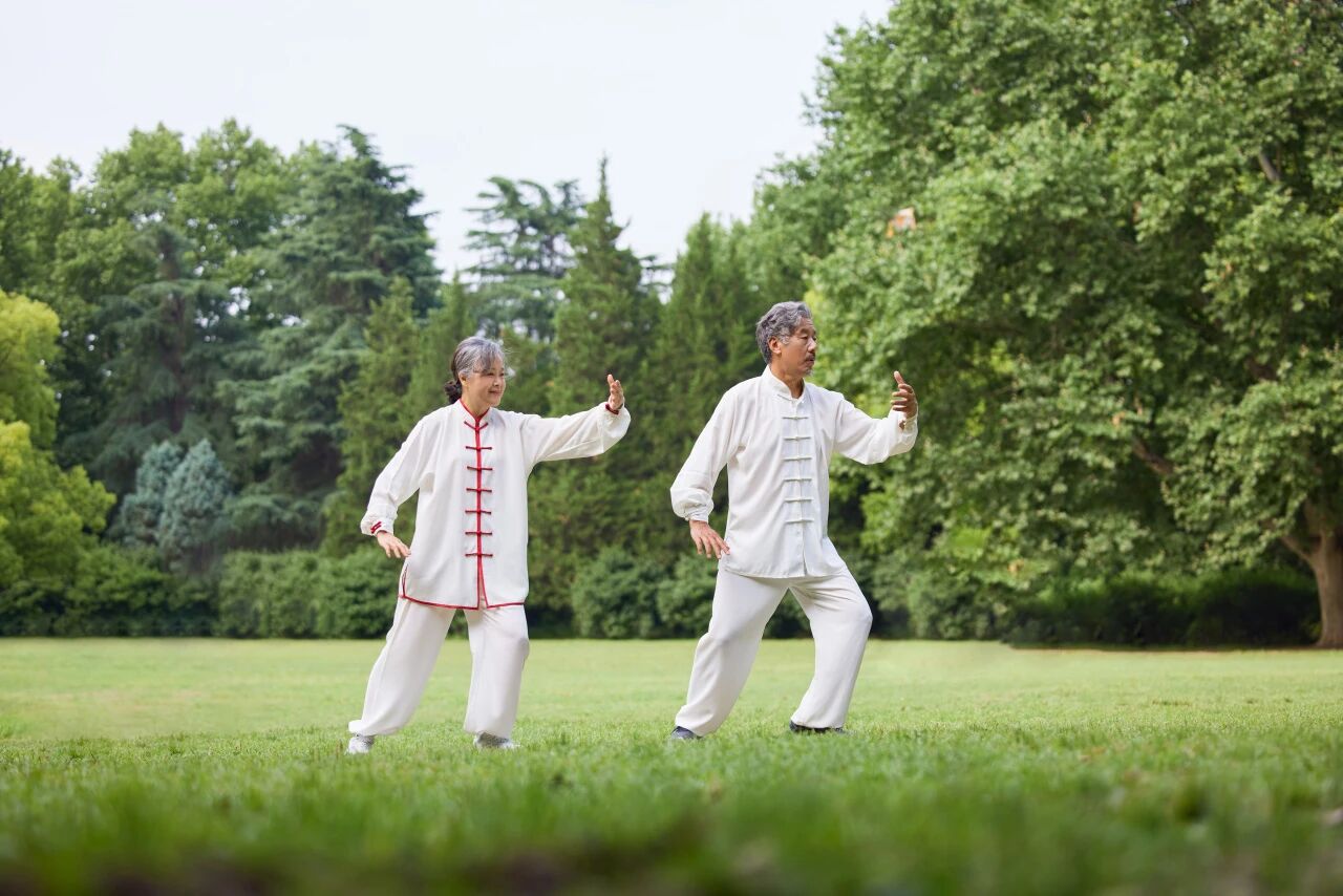 当“倒春寒”遇上“养生刺客”，你的血管可能正在“蹦极”！